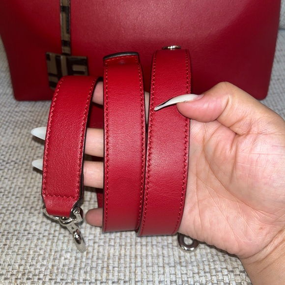 Fendi By The Way Shoulder Bag - Picture 11 of 16